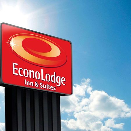 צ'אנלוויו Econo Lodge Inn & Suites מראה חיצוני תמונה