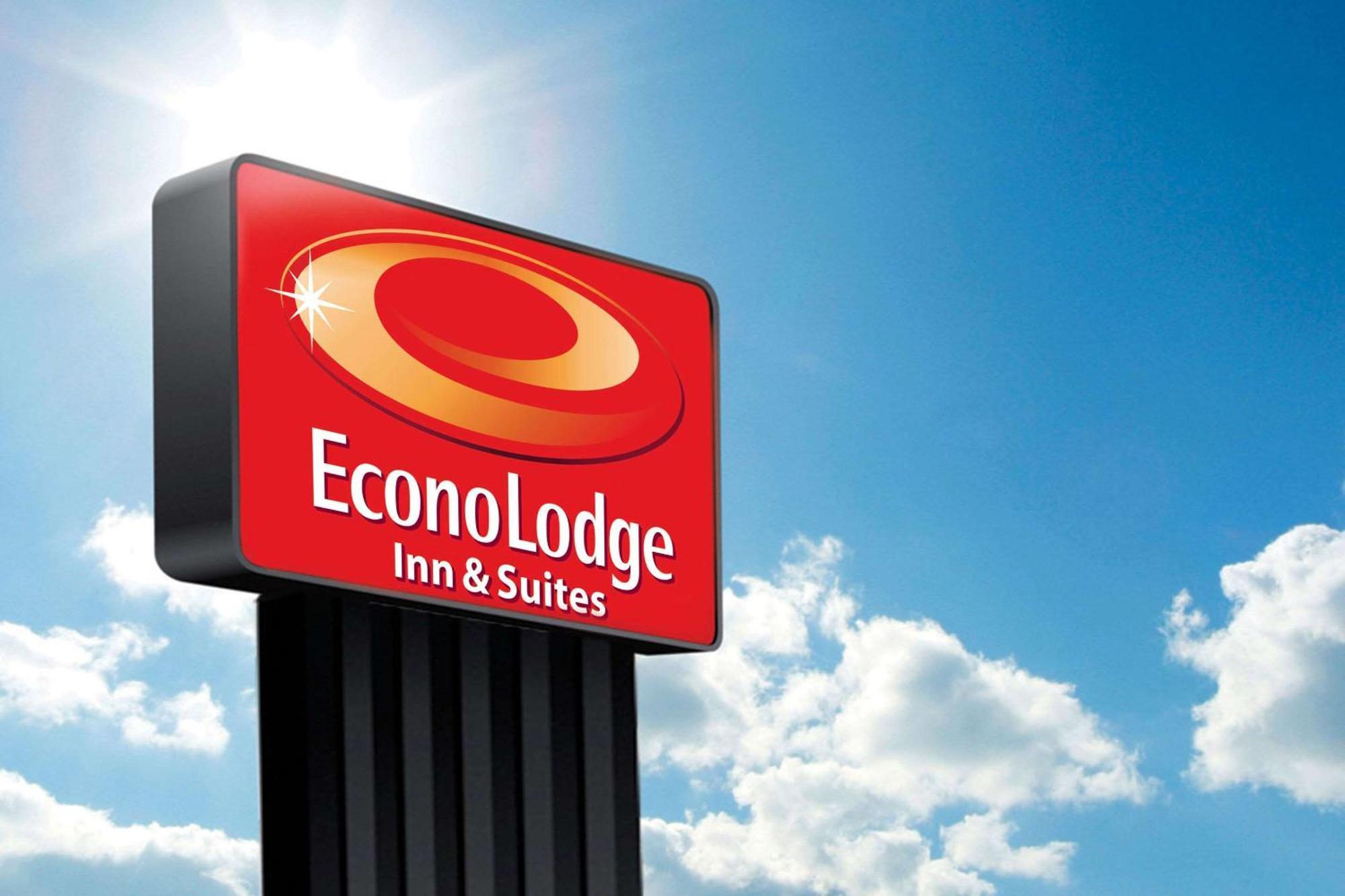 צ'אנלוויו Econo Lodge Inn & Suites מראה חיצוני תמונה